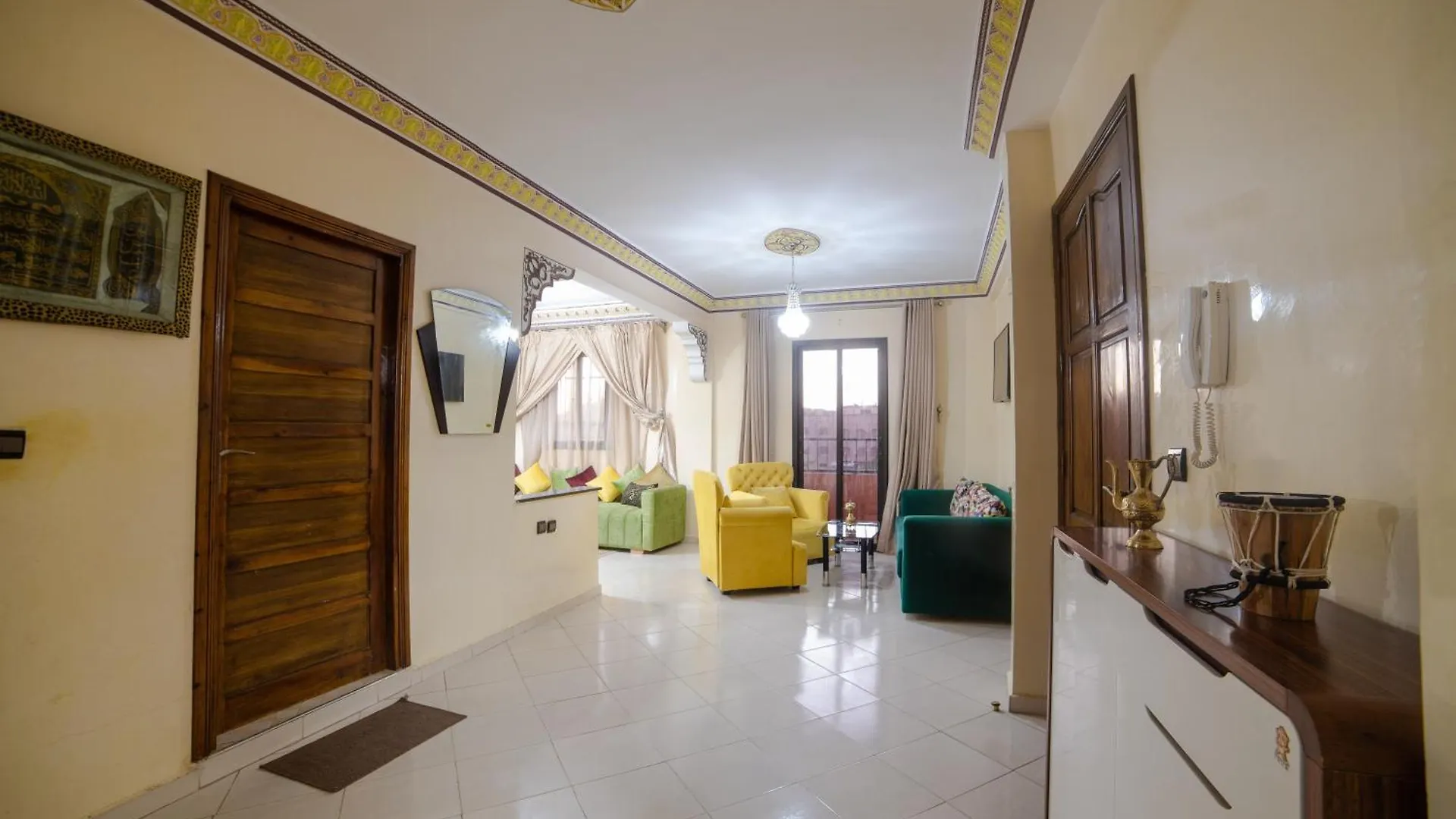 Family Apartment In Marrakech 3 Bedrooms & Balcony With View Marrakesz