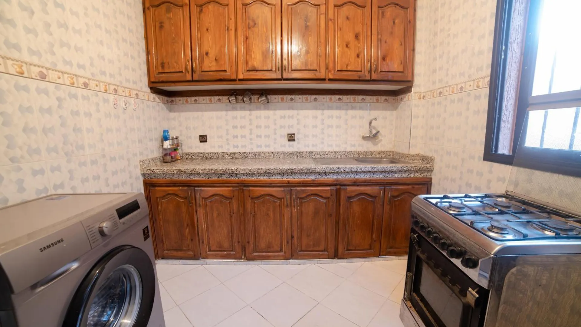 Family Apartment In Marrakech 3 Bedrooms & Balcony With View Marrakesz